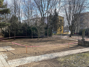 Místo jámy s odpadky bezpečný prostor. Ze sídliště v Olomouci zmizela zpustlá betonová nádrž