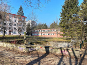 Místo jámy s odpadky bezpečný prostor. Ze sídliště v Olomouci zmizela zpustlá betonová nádrž