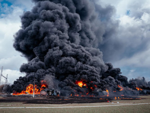 Vlak s benzenem na Hranicku před vykolejením překročil povolenou rychlost o 55 kilometrů v hodině