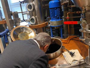 Některé pálenky z Prostějova je košer. Výroby v Palírně u Zeleného stromu kontroloval rabín, firma chce vyvážet do Izraele