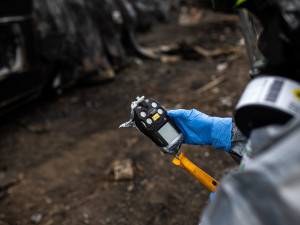 Vlak se 17 cisternami není výjimečný, dopravce měl platné osvědčení. Hasiči na Přerovsku zahájili likvidaci cisteren