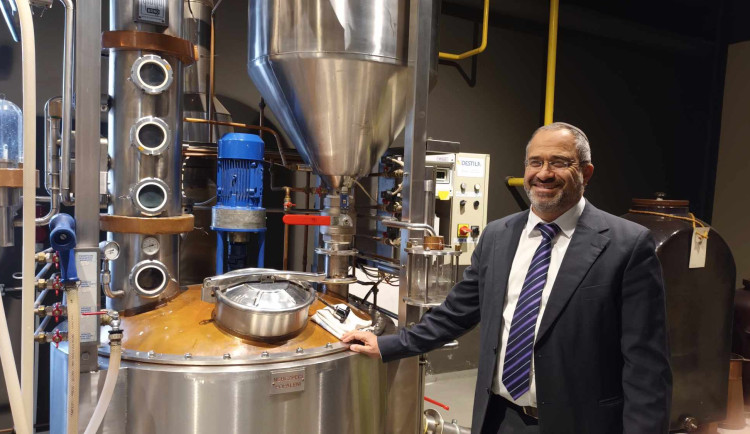 Některé pálenky z Prostějova je košer. Výroby v Palírně u Zeleného stromu kontroloval rabín, firma chce vyvážet do Izraele