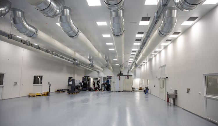 Meopta rozvíjí výrobu v Přerově. Do moderních provozů investovala přes půl miliardy