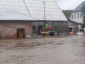 Stovky milionů korun navíc na obnovu Jesenicka zničeného povodněmi. Vláda změnila dotační pravidla