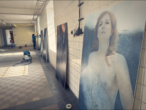 Krása žen vynikla v netradiční galerii. Speciální výstavu fotografií hostí bývalá továrna v Přerově