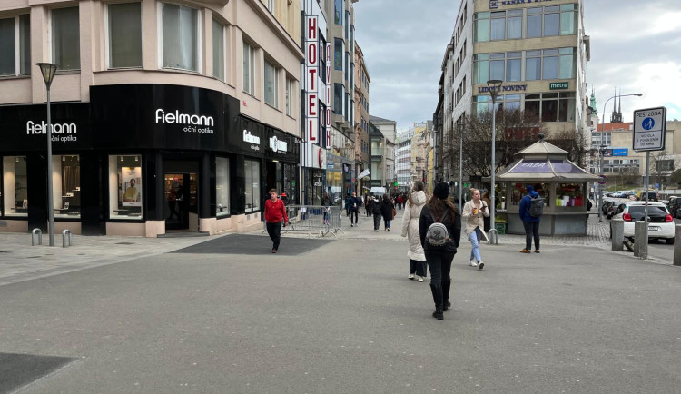 Hlavní pěší tepnu Brna čeká rekonstrukce. Dělníci vykopou tunel pro uložení kabelových rozvodů