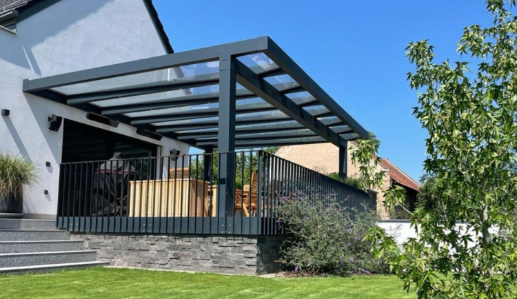 Atypické hliníkové pergoly a zimní zahrady jsou pro Lignum CZ standardem