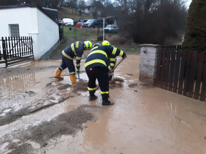 Bahno zaplavilo ulice. První intenzivnější bouřky roku udeřily i v Olomouckém kraji