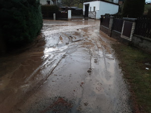 Bahno zaplavilo ulice. První intenzivnější bouřky roku udeřily i v Olomouckém kraji