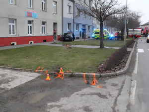 Postarší muž usnul na Prostějovsku za volantem a smetl seniora. Policie hledá svědky