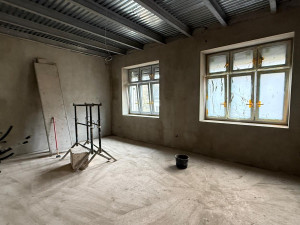 Vzkaz pro budoucnost. V opravované škole v Jeseníku studenti uložili časovou schránku, otevřena bude za 50 let