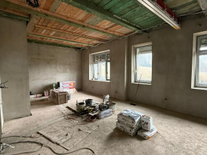 Vzkaz pro budoucnost. V opravované škole v Jeseníku studenti uložili časovou schránku, otevřena bude za 50 let