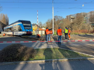 Při havárii vlaku u Šantovky uniklo 400 litrů pohonných hmot. Mlýnský potok a Morava jsou zatím v pořádku