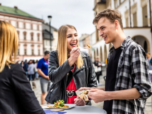 TIP NA VÍKEND: Olomouc o víkendu už poosmé ovládne tvarůžkový festival. Chybět nebudou ani zákusky