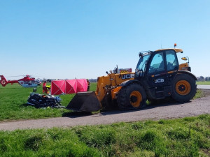 Na Prostějovsku se při nehodě těžce zranil motorkář, na pomoc letěl vrtulník