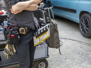 FOTO: Kaskadérská jízda v centru Olomouce. Finišuje natáčení komedie Když se zhasne