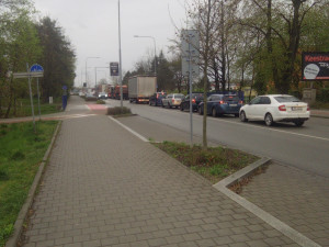 VIDEO: Kolony, zdržení, nervy. Silničáři dnes zahájili ve Šternberku opravy druhé části průtahu