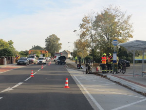 Policie hledá svědka střetu auta s motorkářem. K nehodě na Olomoucku došlo v říjnu 2023