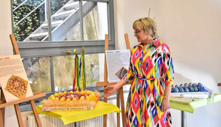 Lékárnice z Nemocnice AGEL Přerov Iva Machalová se deset let intenzivně věnuje zdobení kraslic