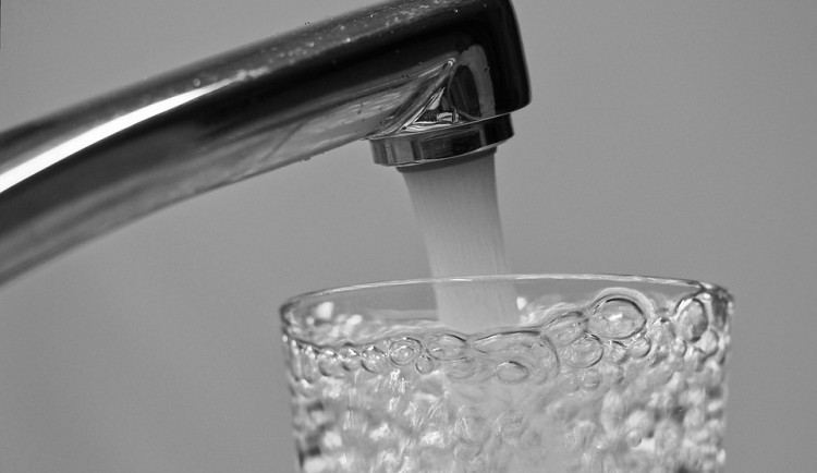 Tisíce domácností v Trutnově budou až do čtvrtka bez teplé vody