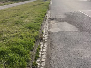 Nový povrch i parkovací stání. Po Velikonocích začínají další opravy silnic v Olomouci