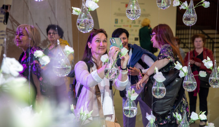 Unikátní květy a design či pestré trhy. Jarní Floru zaplavili návštěvníci