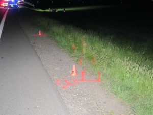 Cizinec vytáhl u Olomouce opilého mladého řidiče z hořícího auta, a zachránil mu tak život