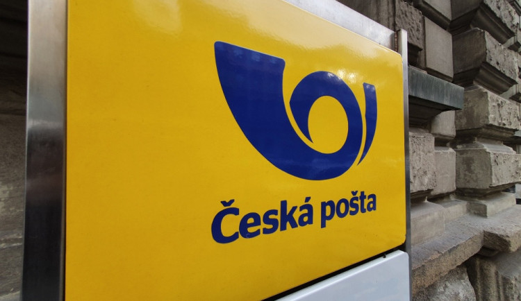 Pošťáka v Mohelnici kousl pes. Muž se lekl, zakopl a poranil si rovněž ruku