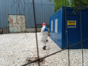 FOTOGALERIE: U Vikantic začala po čtyřiceti letech likvidace skladu jedovatých látek