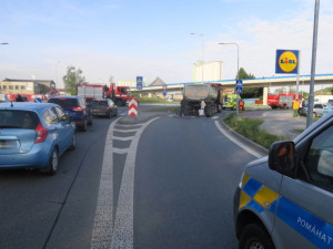 Kamion srazil v Přerově ženu na elektrokoloběžce, letěl pro ni vrtulník. Policie hledá svědky
