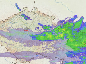 V Jeseníkách sněží, teploty mohou jít k nule. Silničáři vyzývají řidiče k opatrnosti
