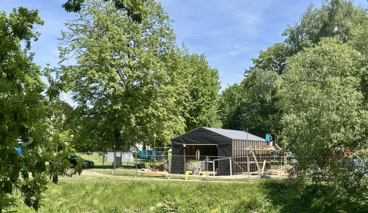 Dětské hřiště, lezecká stěna i nová loděnice. Malák se připravuje na novou sezonu