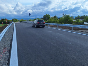 Silnice k Topolanům se otevírá. U Olomouce je hotový most nad budoucí dálnicí