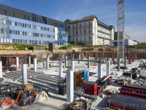 VIDEO: Čtyřmiliardový pavilon FN Olomouc kvapem roste. Zmodernizuje chod nemocnice