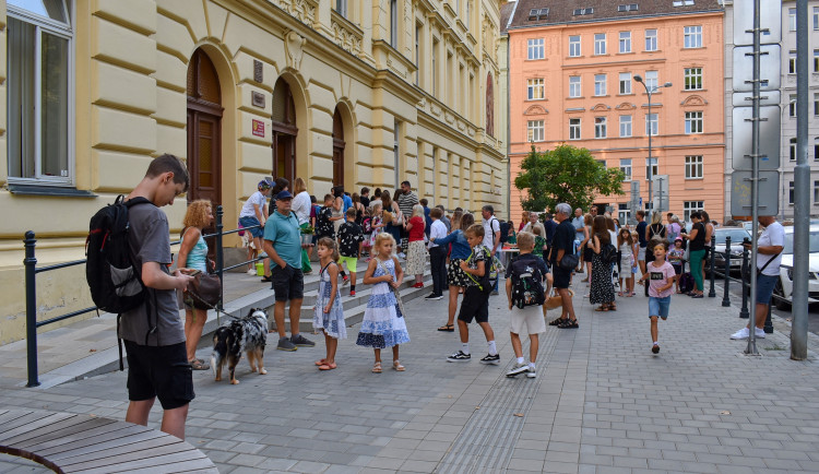 Cítí se děti ve školách bezpečně? V Brně chystají průzkum, osloví i rodiče