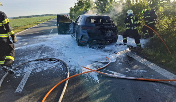 Požár auta u Dubu nad Moravou