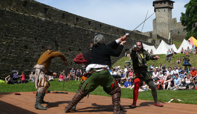 Festival vojenské historie na hradu Helfštýn
