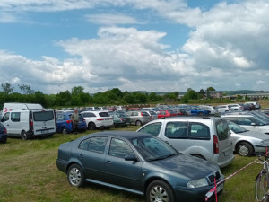 FOTOGALERIE: Červené šílenství. Na plantážích u Prostějova a Olomouce začal samosběr jahod