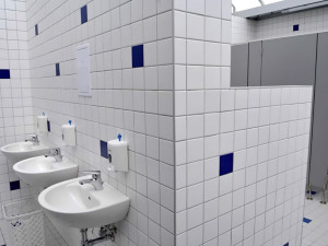 Nové gastro i zázemí. Olomoucký venkovní bazén otevírá po úpravách za 10 milionů