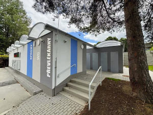 Nové gastro i zázemí. Olomoucký venkovní bazén otevírá po úpravách za 10 milionů