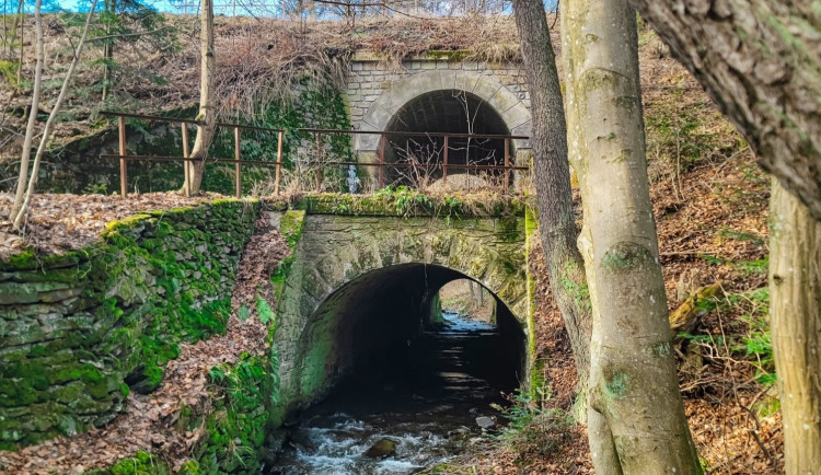 TIP NA VÝLET: Malý Rabštýn nabízí krásné výhledy, dvojitý most, lom nebo pstruží líheň