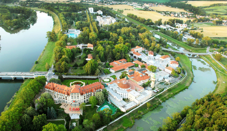 Perfektní léto v lázních, které máte doslova za rohem – objevte Piešťany