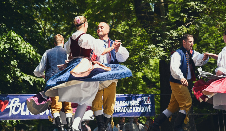 Hradec Králové se proměnil v živé centrum folkloru, řemesel a piva