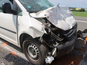 Tragická nehoda u Velké Bystřice: starší řidič v nemocnici podlehl vážným zraněním