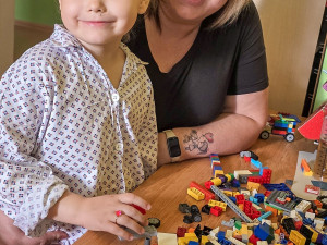 Na skok do nemocnice. Odstranění mandlí, zmrzlina a pětiletá Natálka ve stejný den jela domů