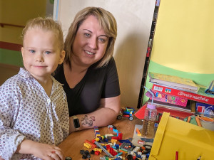 Na skok do nemocnice. Operace mandlí, zmrzlina a pětiletá Natálka jela ve stejný den domů