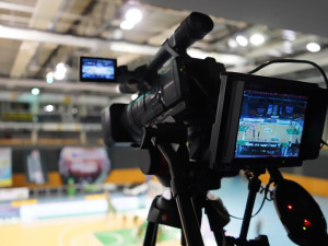 Basketbalisty Olomoucka opustila dobrá duše klubu. Zemřel kameraman Libor Buřt