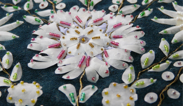 Jihočeská výšivka rybí šupinou je nově chráněným kulturním dědictvím