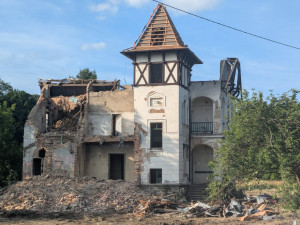 Šok v Přerově, pohádka u Žebračky končí. Tajemná a ikonická vila jde k zemi
