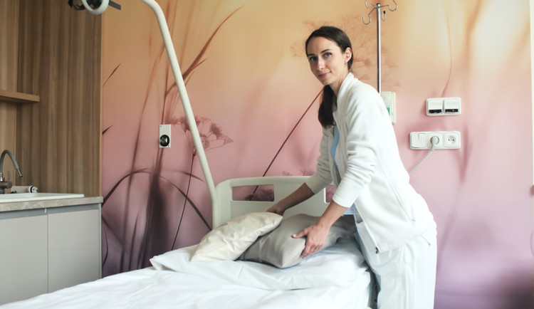 Novorozenecké oddělení a oddělení šestinedělí v Nemocnici AGEL Šternberk prošly kompletní proměnou